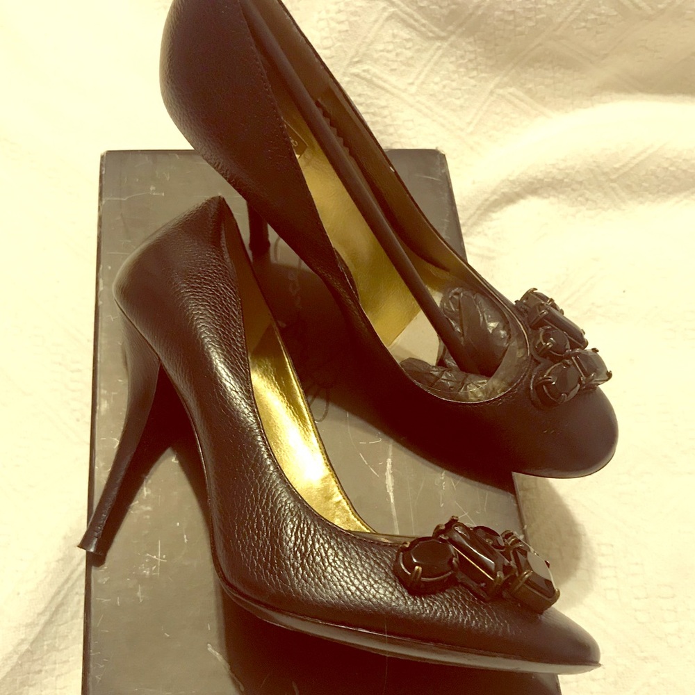 Report Signature Thorpe Pump, sz 8, black